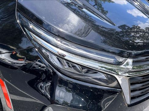 Used 2024 Chevrolet Equinox LT w/ LPO, Floor Liner Package FWD image 27