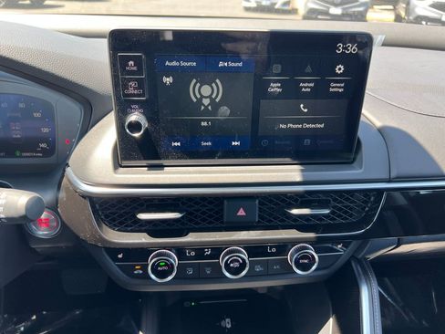 Used 2025 Acura ADX AWD image 18