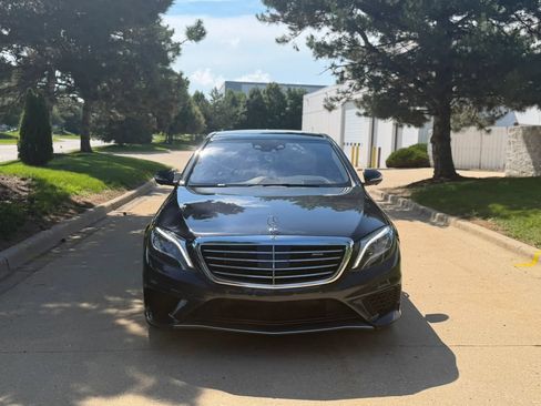 Used 2016 Mercedes-Benz S 63 AMG 4MATIC Sedan image 2