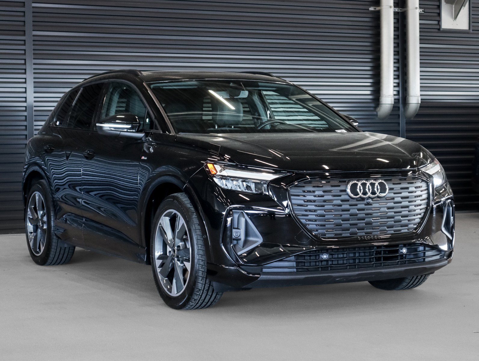 Certified 2024 Audi Q4 e-tron Premium Plus w/ Premium Plus AWD/4WD image 11
