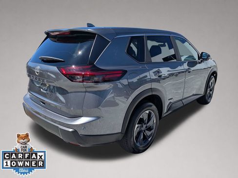 Used 2025 Nissan Rogue SV FWD image 4