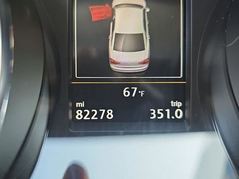 Used 2017 Volkswagen Passat 1.8T SEL Premium image 13