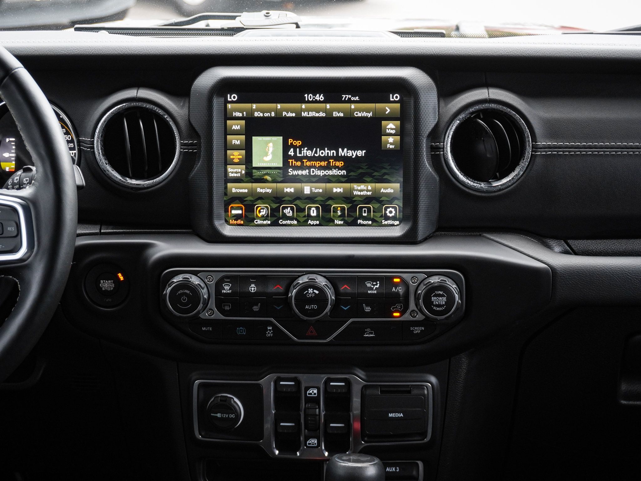 Used 2022 Jeep Wrangler Unlimited Sahara w/ Cold Weather Group AWD/4WD image 29