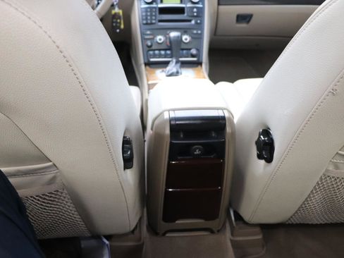 Used 2010 Volvo XC90 3.2 image 29