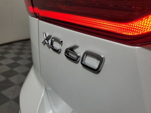 New 2026 Volvo XC60 B5 Ultra w/ Protection Package Premier image 8