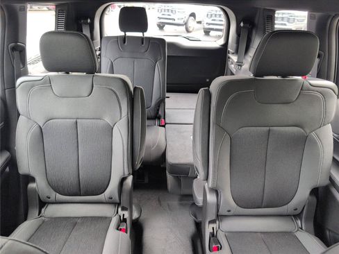 New 2026 Jeep Grand Cherokee L Laredo RWD image 31