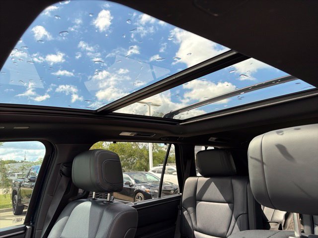 Used 2024 Toyota Sequoia Platinum w/ TRD Off-Road Package AWD/4WD image 9
