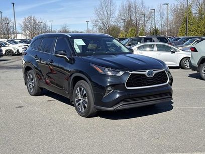 Used 2024 Toyota Highlander XLE