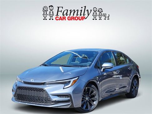 Certified 2025 Toyota Corolla SE image 1