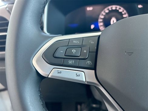 New 2026 Volkswagen Taos SE image 19