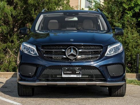 Used 2017 Mercedes-Benz GLE 43 AMG 4MATIC w/ Premium 2 Package image 3