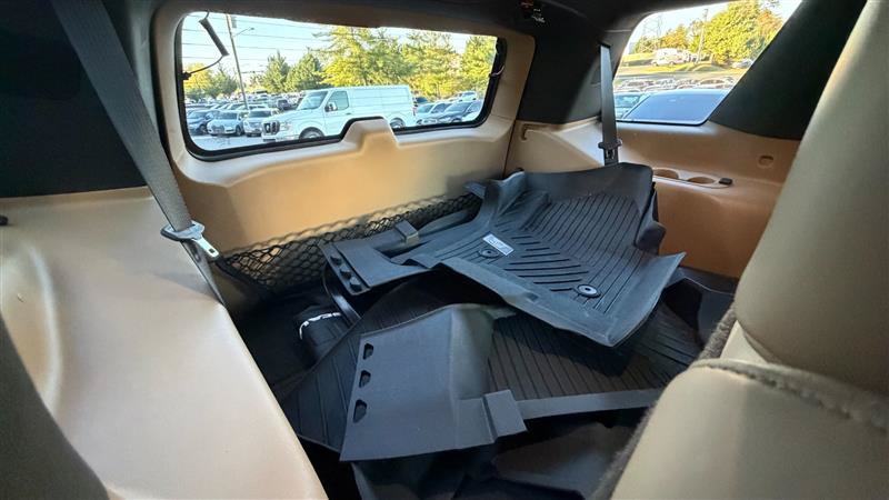 Used 2020 Cadillac Escalade Platinum AWD/4WD image 13