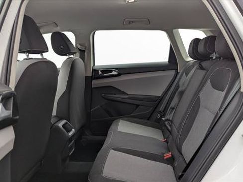 Used 2024 Volkswagen Taos S FWD image 16