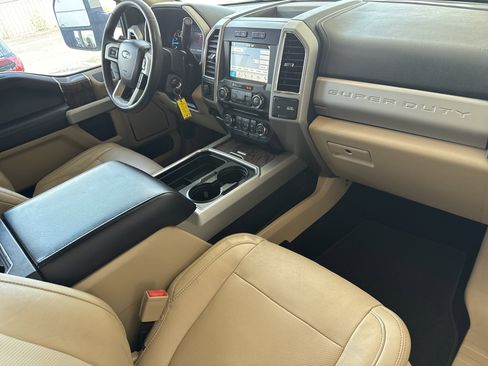 Used 2018 Ford F250 Lariat w/ Lariat Value Package AWD/4WD image 20