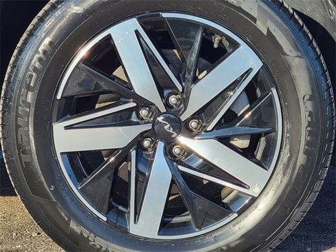 Used 2023 Kia Sorento EX w/ Panoramic Sunroof Package image 17