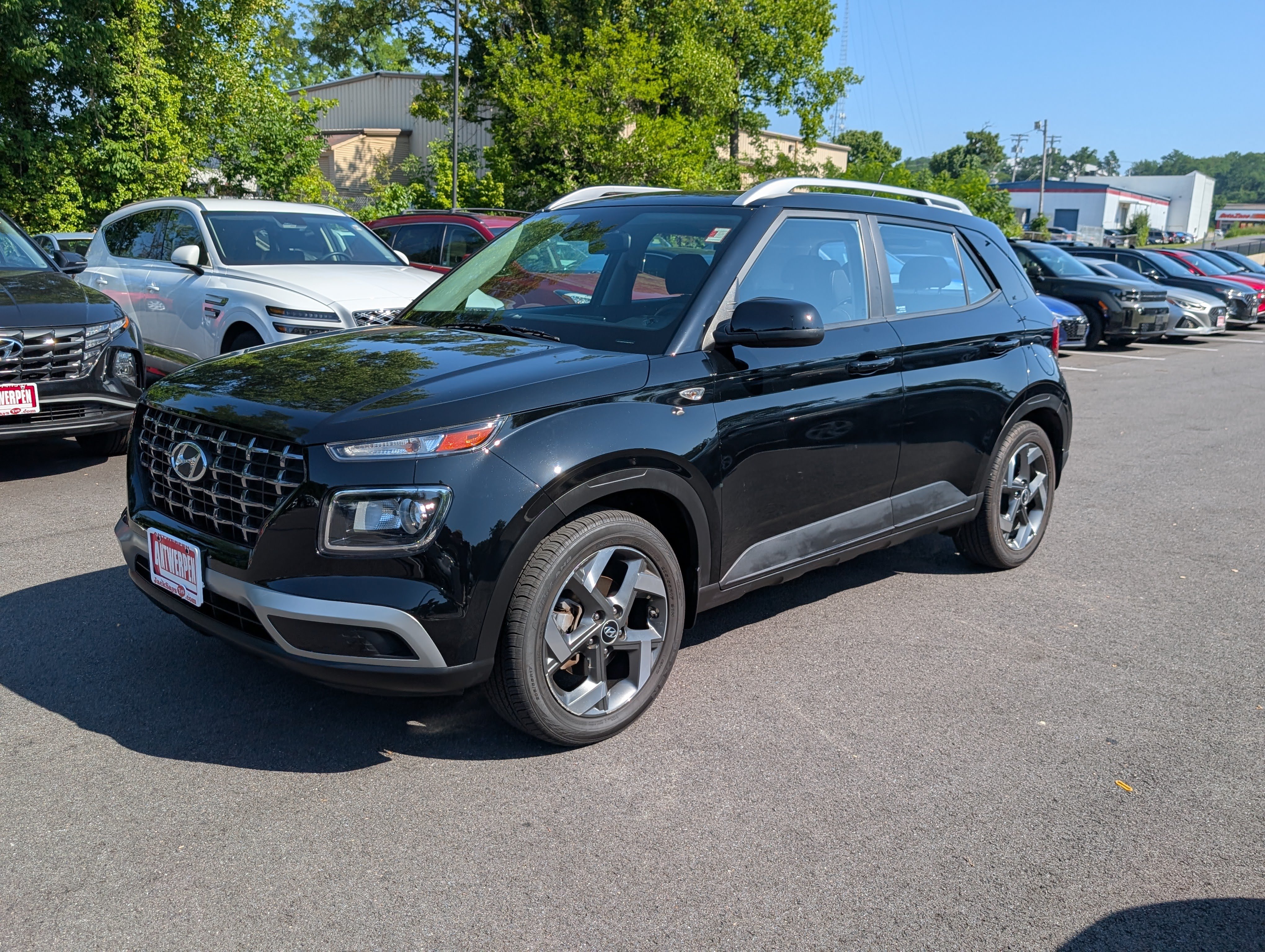 Used 2024 Hyundai Venue SEL FWD image 7