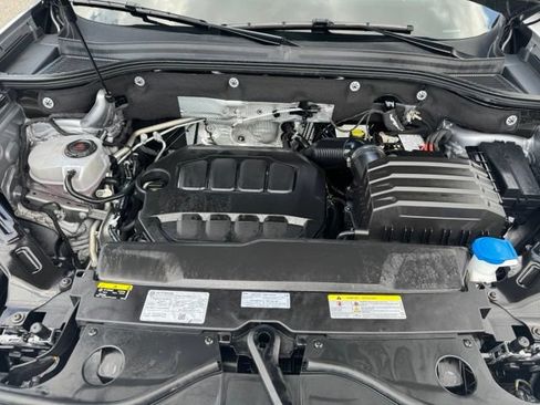 Used 2025 Volkswagen Atlas SE FWD image 13