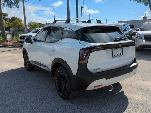 New 2026 Nissan Kicks SR image 7