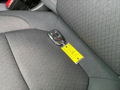 Used 2022 Chevrolet Silverado 2500 LT w/ Convenience Package image 14