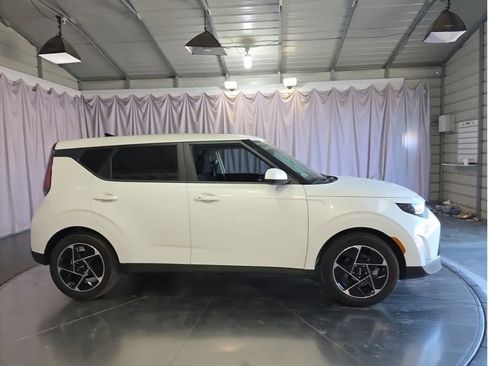 Used 2025 Kia Soul EX image 7
