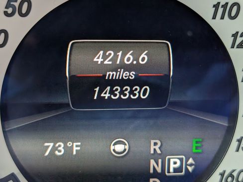 Used 2015 Mercedes-Benz E 350 4MATIC Sedan image 17