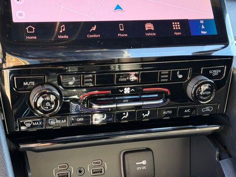 New 2025 Jeep Grand Cherokee L Limited image 21