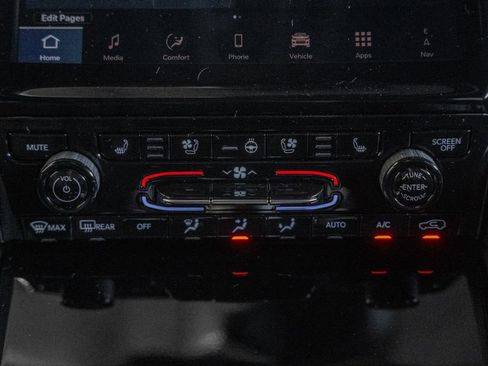 New 2025 Jeep Grand Cherokee L Limited w/ Luxury Tech Group II image 21