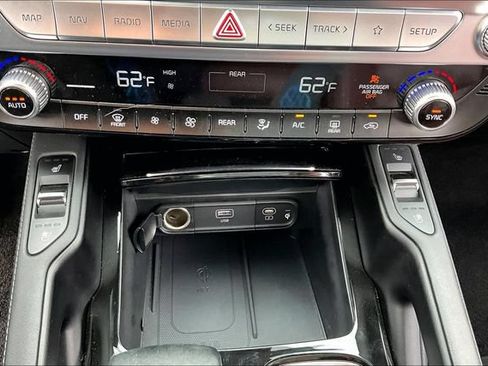 Used 2024 Kia Telluride SX AWD/4WD image 16