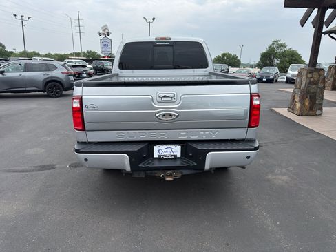 Used 2016 Ford F250 Platinum w/ Platinum Package AWD/4WD image 7
