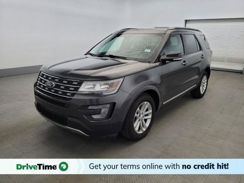 Used 2017 Ford Explorer XLT w/ Equipment Group 202A FWD image 1