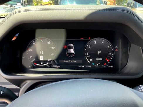 Used 2024 Land Rover Defender 110 X image 25