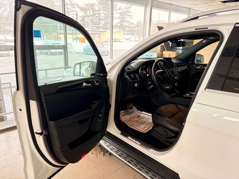 Used 2019 Mercedes-Benz GLS 450 4MATIC image 10