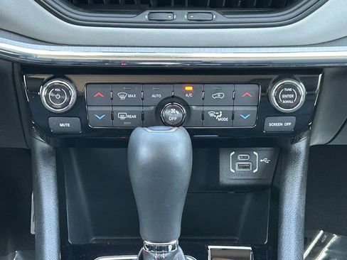 Used 2022 Jeep Compass Limited image 15