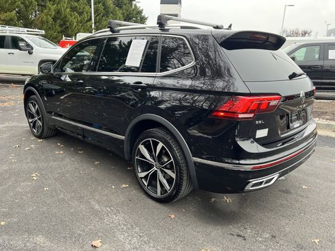 Used 2024 Volkswagen Tiguan SEL R-Line image 8