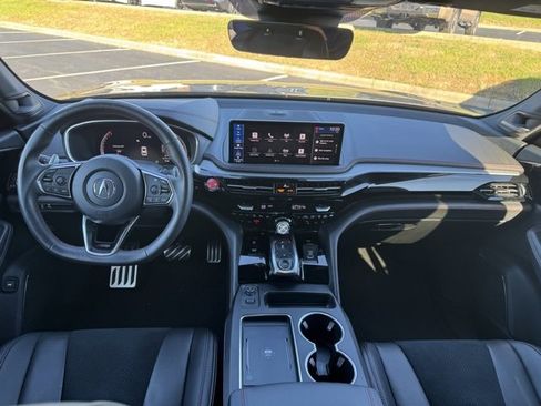 Used 2025 Acura MDX A-Spec image 18
