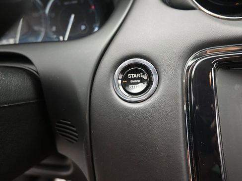 Used 2011 Jaguar XJ L image 22