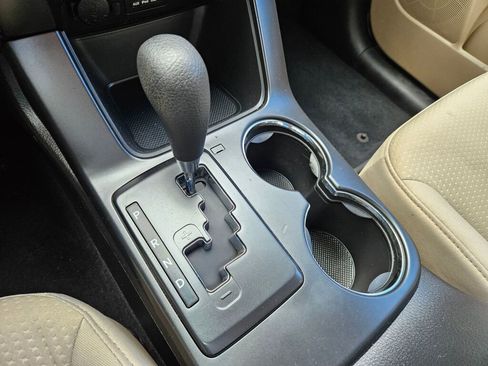 Used 2011 Kia Sorento LX image 23