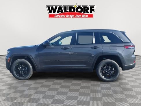 New 2026 Jeep Grand Cherokee Altitude AWD/4WD image 7
