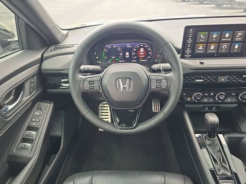 Used 2024 Honda Accord Sport image 10