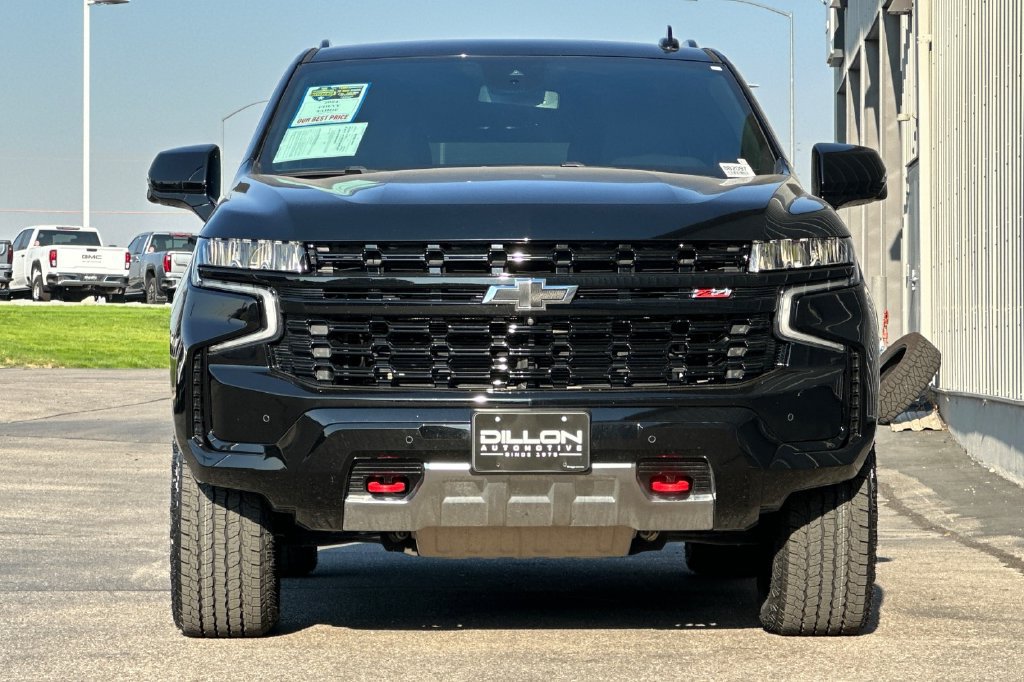 Used 2024 Chevrolet Tahoe Z71 w/ Z71 Off-Road Package AWD/4WD image 3