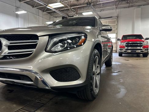 Used 2019 Mercedes-Benz GLC 300 4MATIC w/ Multimedia Package image 12
