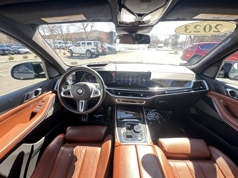 Used 2023 BMW X7 M60i w/ Executive Package image 8