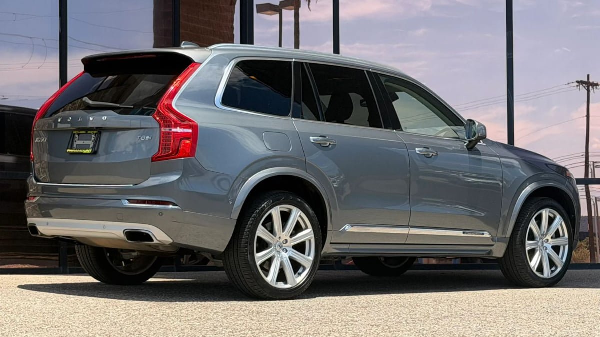 Used 2017 Volvo XC90 T8 Inscription w/ Luxury Package AWD/4WD image 15