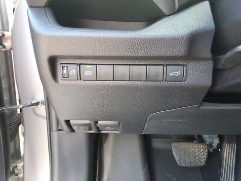Used 2024 Toyota RAV4 XLE Premium FWD image 38