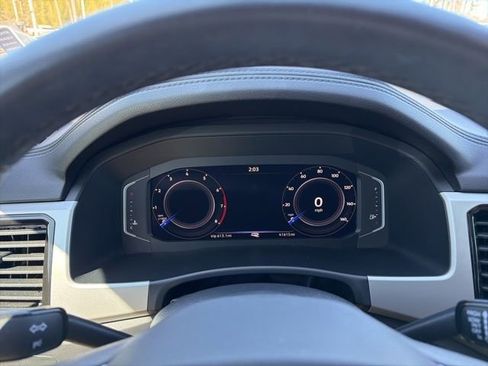 Used 2022 Volkswagen Atlas SEL Premium image 15