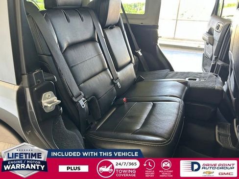 Used 2020 Jeep Wrangler Unlimited Sahara w/ Dual Top Group AWD/4WD image 31