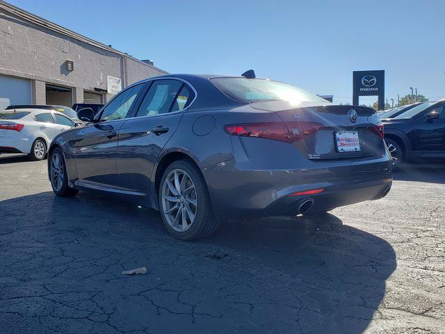 Used 2017 Alfa Romeo Giulia Ti w/ TI Performance Package AWD/4WD image 6