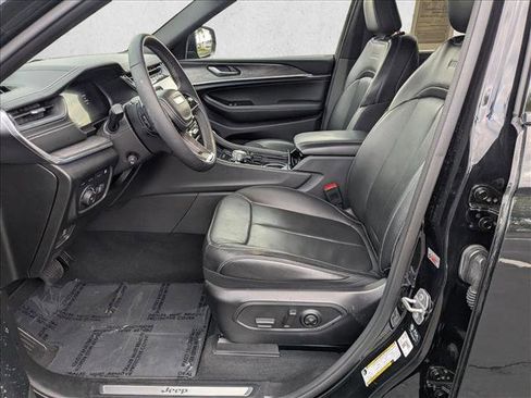 Used 2022 Jeep Grand Cherokee Overland AWD/4WD image 15