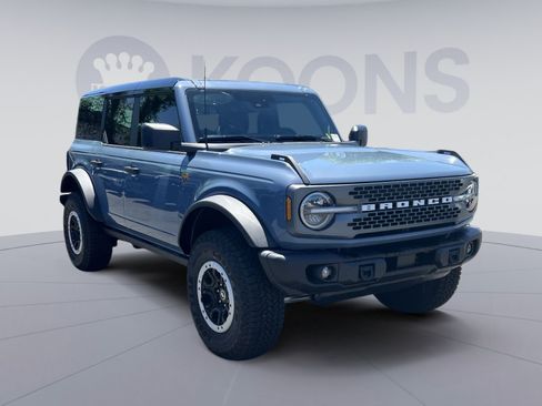 New 2025 Ford Bronco Badlands w/ Sasquatch Package AWD/4WD image 2