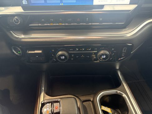 Used 2025 Chevrolet Silverado 1500 High Country image 17